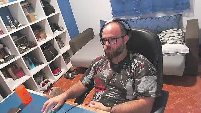 Snapshot of ravingr4d4 chatting on October 5, 9:24 pm ravingr4d4 online show from October 5, 9:24 pm