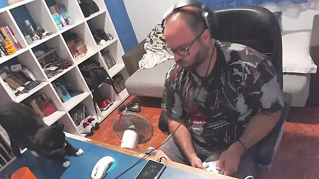 Snapshot of ravingr4d4 chatting on October 6, 9:34 pm ravingr4d4 online show from October 6, 9:34 pm