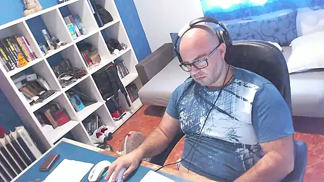 Snapshot of ravingr4d4 chatting on October 8, 9:51 am ravingr4d4 online show from October 8, 9:51 am
