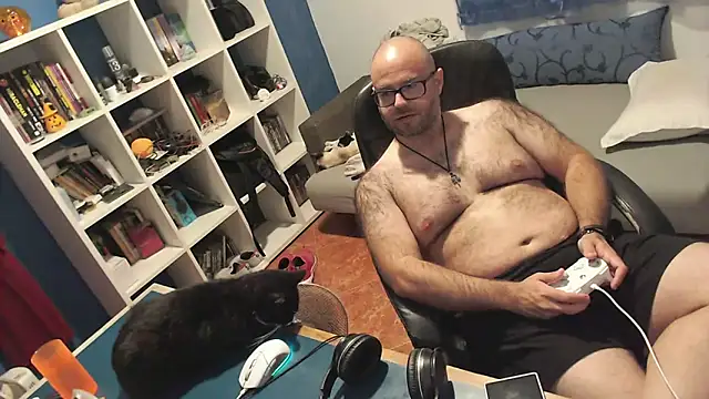 Snapshot of ravingr4d4 chatting on October 14, 10:32 pm ravingr4d4 online show from October 14, 10:32 pm
