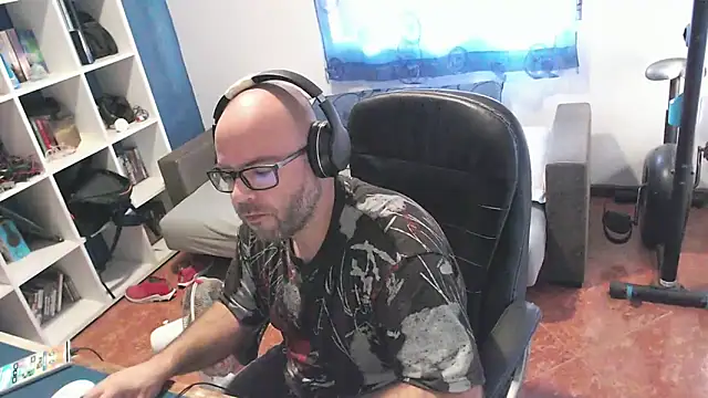 Snapshot of ravingr4d4 chatting on October 17, 8:17 am ravingr4d4 online show from October 17, 8:17 am