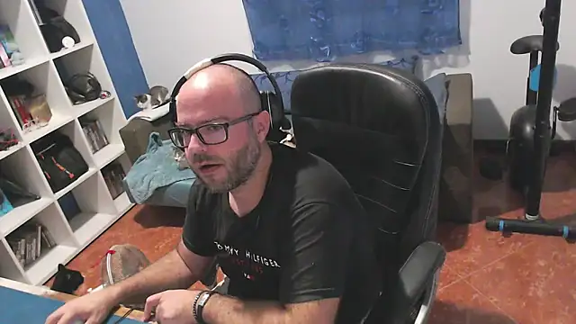 Snapshot of ravingr4d4 chatting on October 19, 9:26 pm ravingr4d4 online show from October 19, 9:26 pm