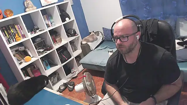 Snapshot of ravingr4d4 chatting on October 20, 9:37 pm ravingr4d4 online show from October 20, 9:37 pm