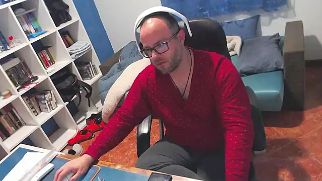 ravingr4d4 online show from April 8, 11:48 pm