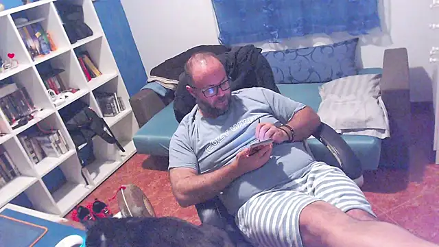 ravingr4d4 online show from July 13, 10:34 pm
