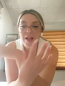 Snapshot of Daniela77771 chatting on February 12, 4:11 pm Daniela77771 online show from February 12, 4:11 pm