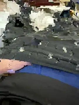 Tylerx9 online show from April 6, 7:42 am