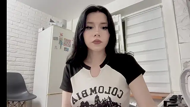 Snapshot of Alisa_Black_Star chatting on July 5, 6:15 pm Alisa Black Star online show from July 5, 6:15 pm