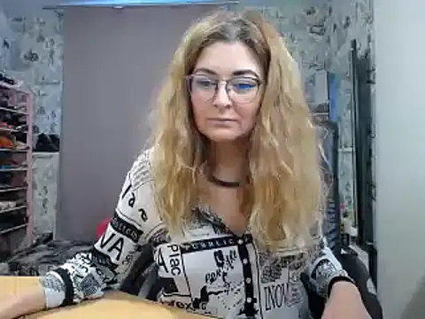 Helen1974 online show from February 19, 2:01 pm