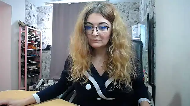 Helen1974 online show from March 21, 5:00 am