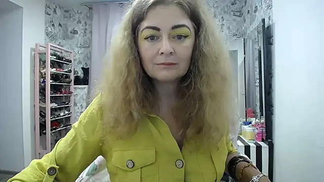 Snapshot of Helen1974 chatting on July 14, 2:05 am Helen1974 online show from July 14, 2:05 am