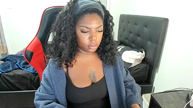 Snapshot of demi_xoxo chatting on February 20, 6:26 am demi xoxo online show from February 20, 6:26 am