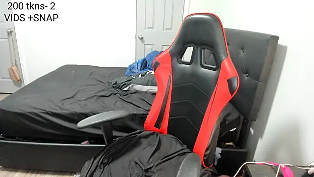 Snapshot of demi_xoxo chatting on March 2, 7:15 am demi xoxo online show from March 2, 7:15 am