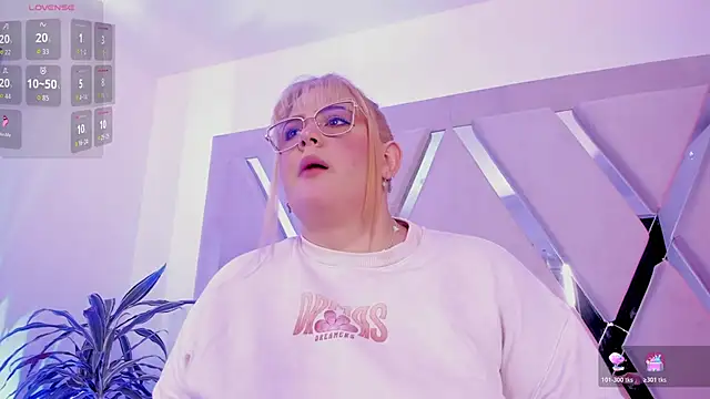 sophiarossee  online show from February 13, 1:29 pm