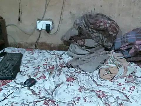 cute naimah online show from April 13, 7:36 am