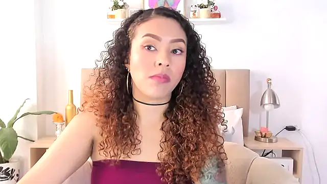 Zoe Gruber online show from February 8, 8:34 pm