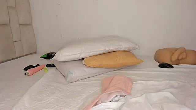 emily lean  online show from July 2, 3:23 am