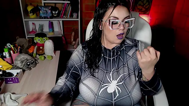 juliette rd online show from December 18, 6:19 am