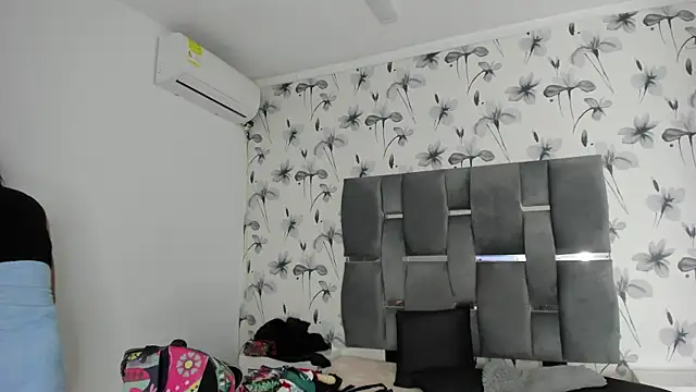 Ehotloveaxxx online show from January 18, 6:43 pm