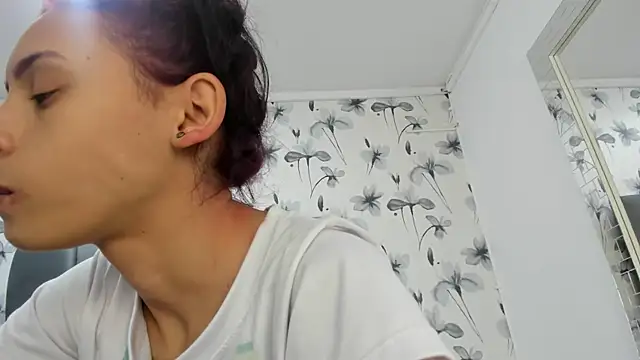 Ehotloveaxxx online show from March 11, 12:39 pm