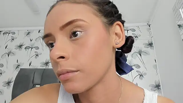 Ehotloveaxxx online show from November 29, 3:15 pm