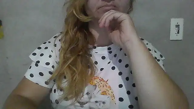 Snapshot of laiscibelle chatting on October 25, 10:26 pm laiscibelle online show from October 25, 10:26 pm