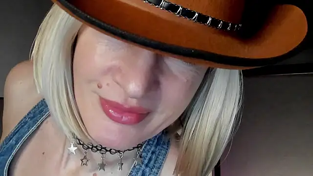 Dorothy Meyer online show from February 27, 5:02 am