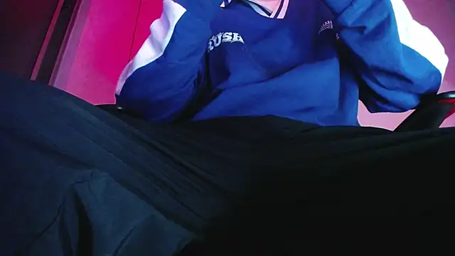 zacwatson  online show from January 8, 4:48 am