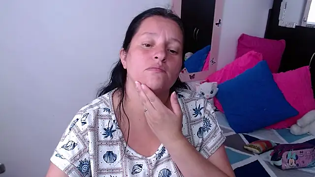 Snapshot of CristialJones_ chatting on November 10, 2:38 pm CristialJones online show from November 10, 2:38 pm