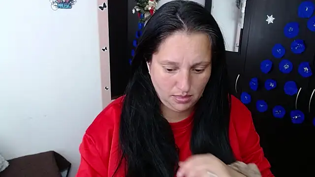 Snapshot of CristialJones_ chatting on December 15, 2:43 pm CristialJones online show from December 15, 2:43 pm