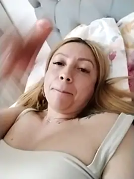 malusexy33 online show from March 22, 4:27 am