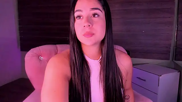 Snapshot of Sussy_Bell01 chatting on December 28, 7:43 pm Sussy Bell01 online show from December 28, 7:43 pm