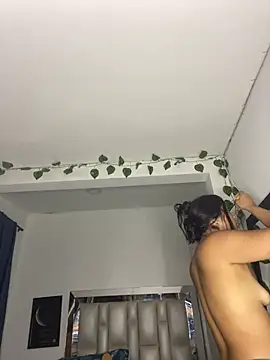 Snapshot of Sussy_Bell01 chatting on January 27, 3:04 am Sussy Bell01 online show from January 27, 3:04 am