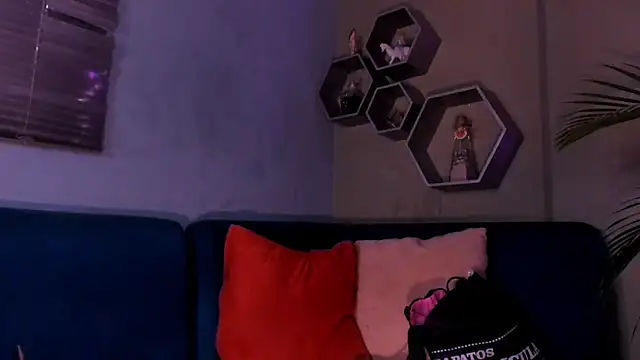 Snapshot of Sussy_Bell01 chatting on February 22, 7:58 pm Sussy Bell01 online show from February 22, 7:58 pm