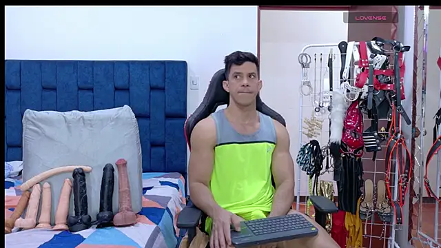 JoseRumbero26 online show from May 16, 12:48 pm