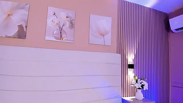 Lilly 2809  online show from March 27, 4:07 am