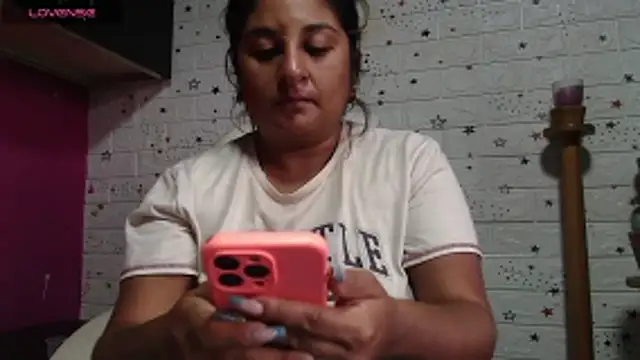 Snapshot of dayanara_kamal chatting on June 9, 2:39 pm dayanara kamal online show from June 9, 2:39 pm