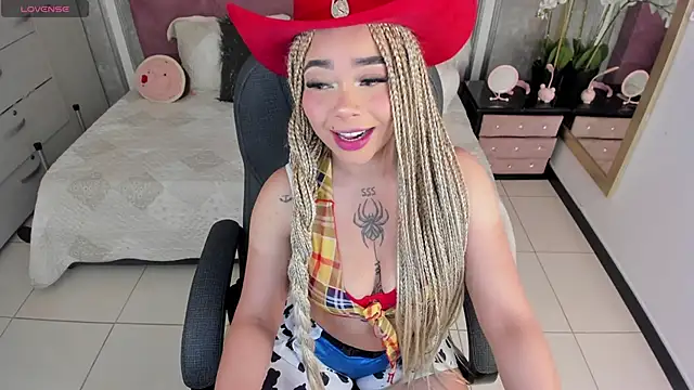 Snapshot of conny__curly chatting on November 22, 1:54 pm conny curly online show from November 22, 1:54 pm