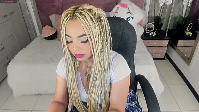 conny  curly online show from February 17, 2:24 pm