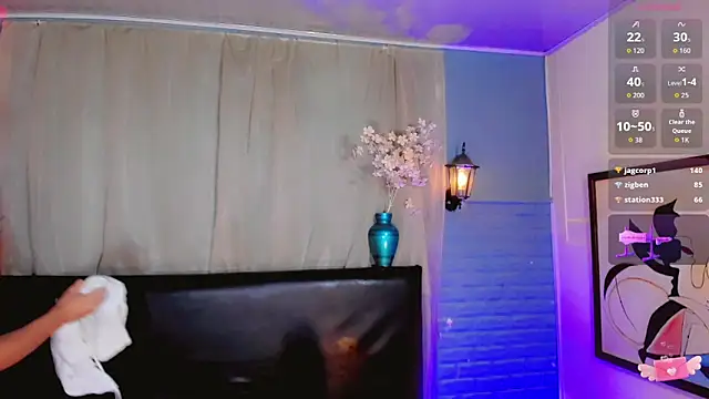 Snapshot of _ChanellR_ chatting on May 23, 11:03 am ChanellR online show from May 23, 11:03 am