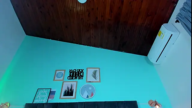 rachellmartinez online show from February 6, 11:32 am