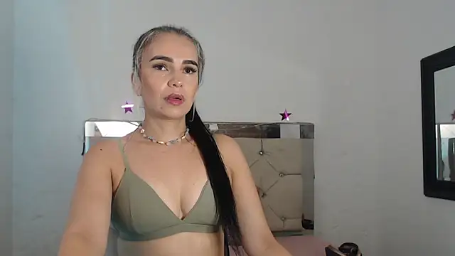 ashley  tylor online show from January 30, 9:25 pm