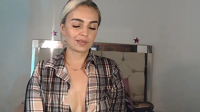 ashley  tylor online show from February 23, 9:00 am