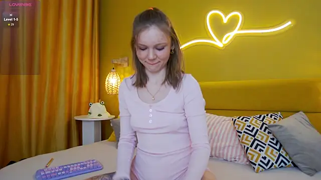 lessysweety online show from January 14, 2:50 am