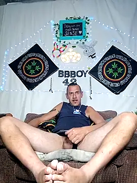 Snapshot of Bbboy42 chatting on February 18, 10:03 pm Bbboy42 online show from February 18, 10:03 pm