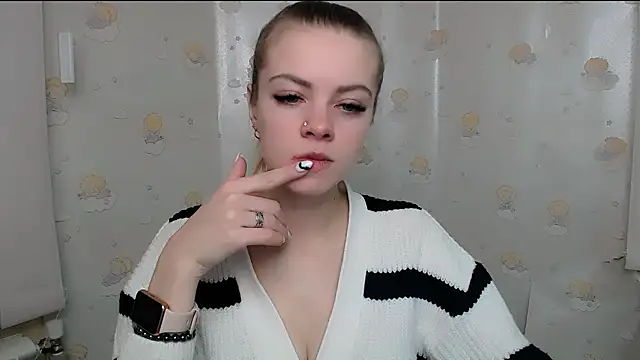 AliceFlirtt  online show from December 23, 8:11 am