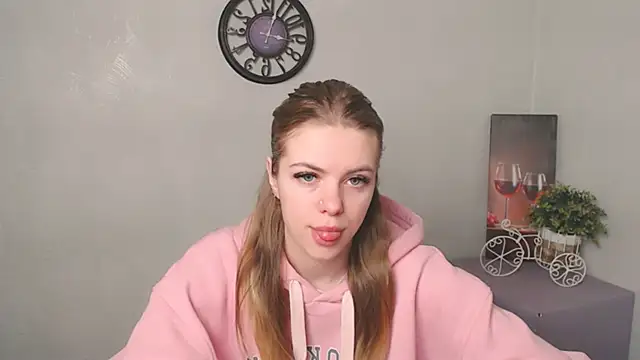 AliceFlirtt  online show from February 14, 7:49 am