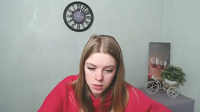 AliceFlirtt  online show from February 19, 2:23 pm