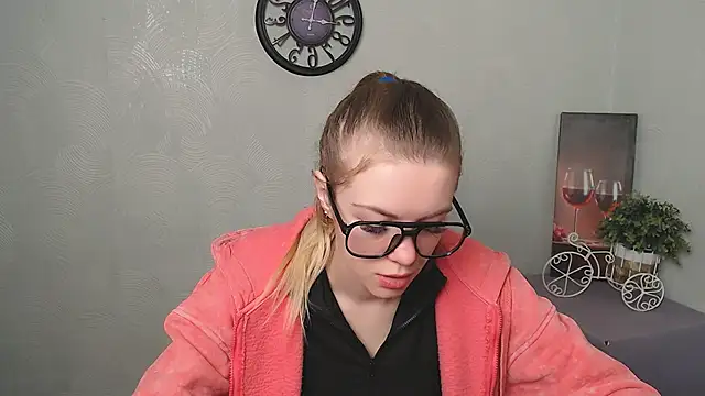 AliceFlirtt  online show from February 28, 8:09 am