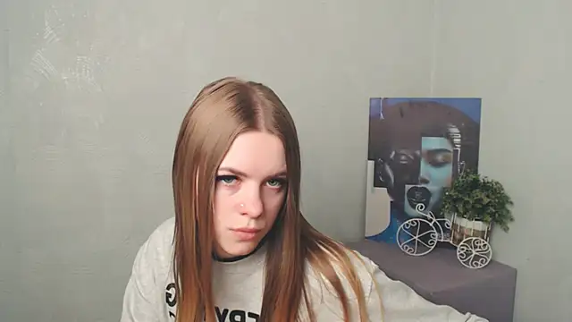 AliceFlirtt  online show from March 19, 8:12 am